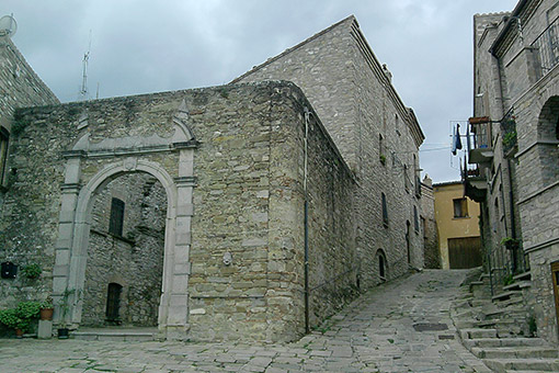 Il paese delle case in pietra